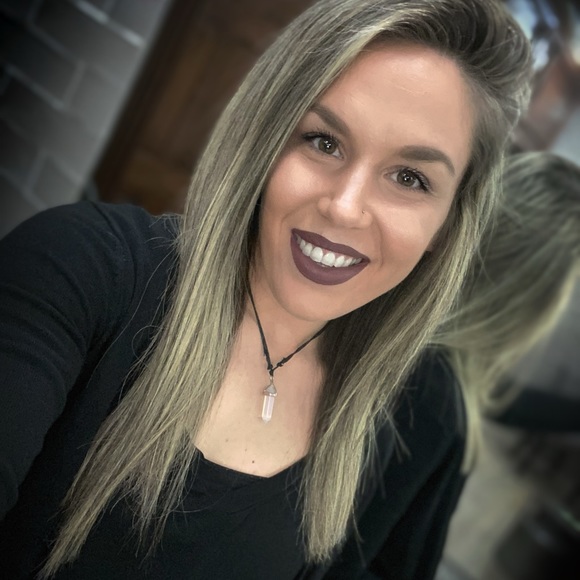 Meet your Posher, Alex 🥰 - Picture 4 of 5